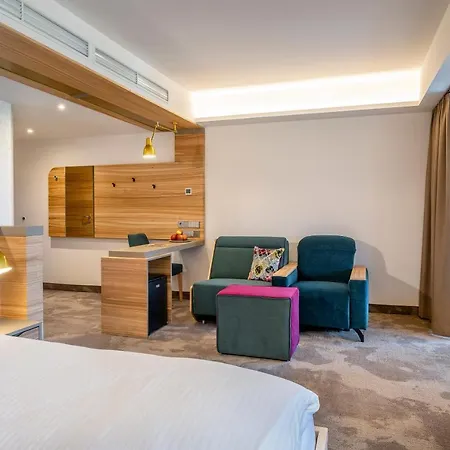 Frechdachs Otel 4*