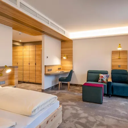 Frechdachs Otel