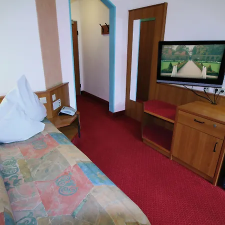 Otel Frechdachs 4*