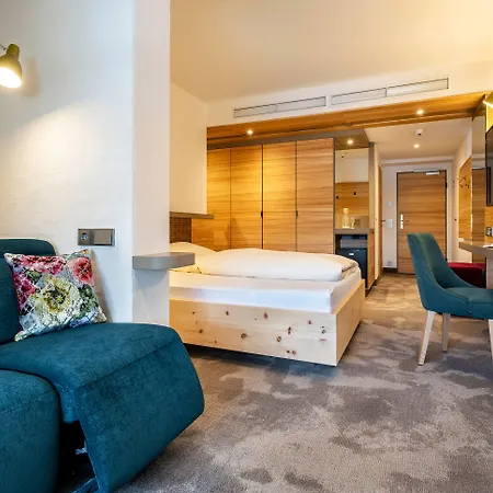 Otel Frechdachs 4*