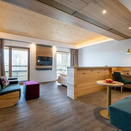 Hotel Frechdachs 4*