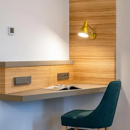 Hotel Frechdachs 4*